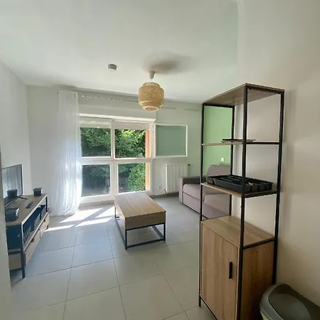 Studio Renove Proche Commodites * ペサック